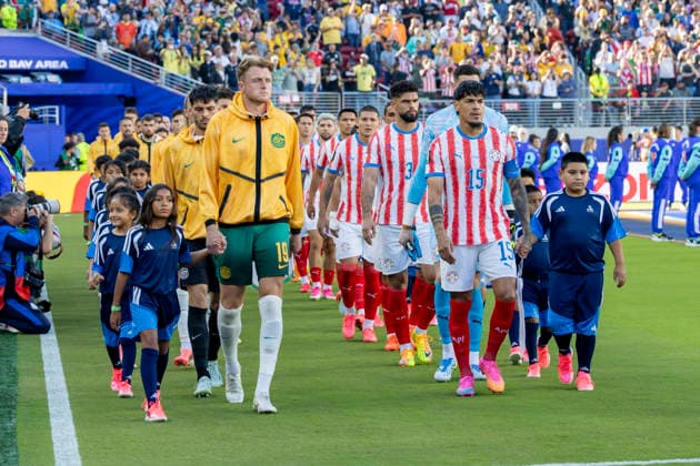 SANTA CLARA, CA - JUNE 25: Paraguay and Australia players walk onto the pitch before the FIFA World Cup, WM, Weltmeisterschaft, Fussball Group D match between Paraguay and Australia on June 25, 2026 at San Francisco Bay Area Stadium in Santa Clara, CA. (Photo by Bob Kupbens Icon Sportswire) SOCCER: JUN 25 FIFA World Cup 26 Group D - Paraguay vs Australia EDITORIAL USE ONLY Icon260625004