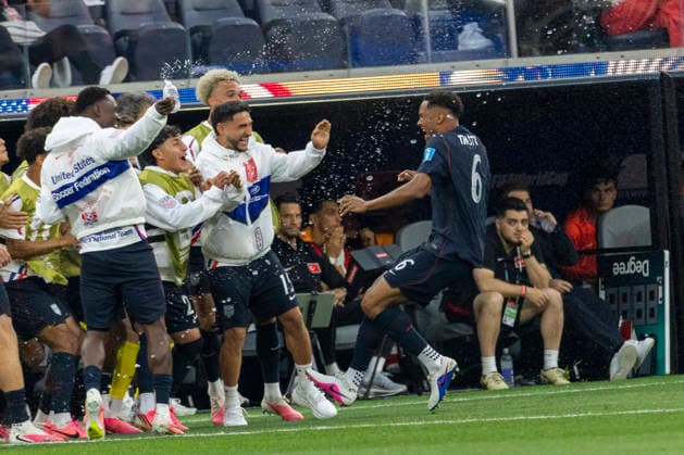 June 25, 2026, Los Angeles, California, USA: United States Auston Trusty (6) celebrates after scoring against the Turkey during the FIFA World Cup, WM, Weltmeisterschaft, Fussball Group D soccer match at SoFi Stadium in Inglewood, Calif., Thursday, June 25, 2026. World Cup 2026: United States Vs Turkey  - ZUMAc68_ 20260625_zaf_c68_033 Copyright: xRingoxChiux