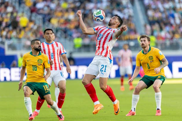 SANTA CLARA, CA - JUNE 25: Gabriel Avalos 21 of Paraguay controls the ball during the FIFA World Cup, WM, Weltmeisterschaft, Fussball Group D match between Paraguay and Australia on June 25, 2026 at San Francisco Bay Area Stadium in Santa Clara, CA. (Photo by Bob Kupbens Icon Sportswire) SOCCER: JUN 25 FIFA World Cup 26 Group D - Paraguay vs Australia EDITORIAL USE ONLY Icon260625017