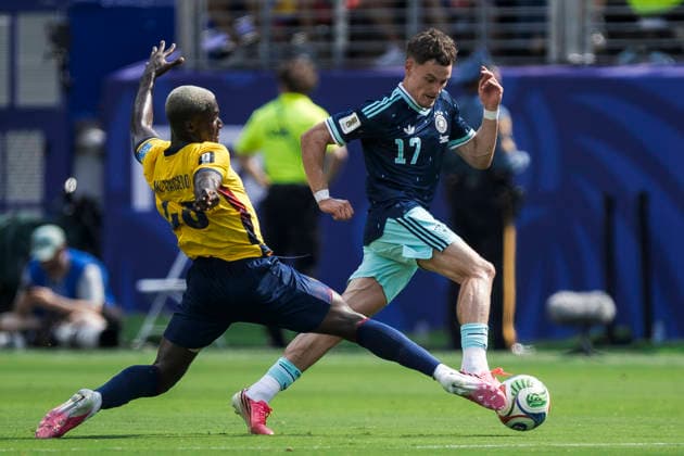 Ecuador v Germany - FIFA World Cup, WM, Weltmeisterschaft, Fussball 2026 Florian Wirtz (R) of Germany competes for the ball with Moises Caicedo of Ecuador during the FIFA World Cup 2026 Group E football match between Ecuador and Germany. Ecuador won 2-1 over Germany. East Rutherford United States Copyright: xNicolòxCampox