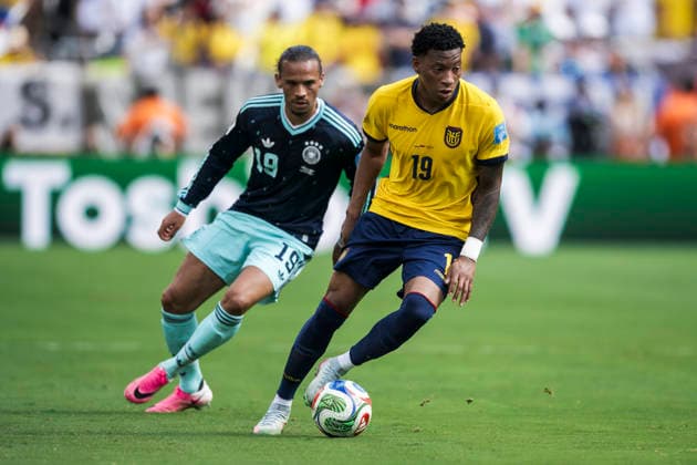 Ecuador v Germany - FIFA World Cup, WM, Weltmeisterschaft, Fussball 2026 Gonzalo Plata (R) of Ecuador is challenged by Leroy Sane of Germany during the FIFA World Cup 2026 Group E football match between Ecuador and Germany. Ecuador won 2-1 over Germany. East Rutherford United States Copyright: xNicolòxCampox