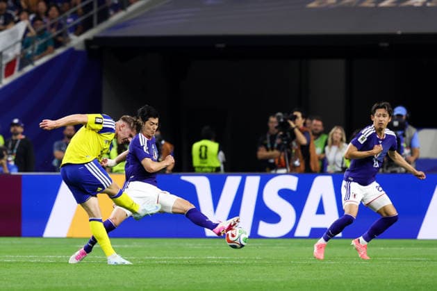 ARLINGTON, TX - JUNE 25: Viktor Gyokeres 17 of Team Sweden shoots the ball during the FIFA World Cup, WM, Weltmeisterschaft, Fussball 2026 Cup Group F match between Japan and Sweden at Dallas Stadium on June 25, 2026 in Arlington, Texas.  Copyright: xWuxZhizhaox 111650524304