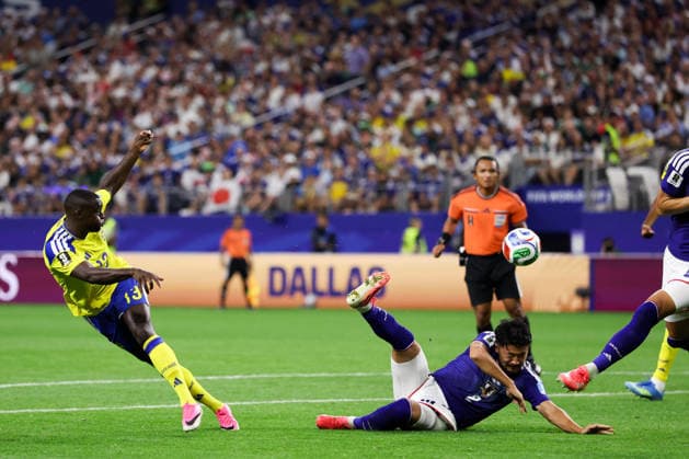ARLINGTON, TX - JUNE 25: Ken Sema 3 of Team Sweden shoots the ball during the FIFA World Cup, WM, Weltmeisterschaft, Fussball 2026 Cup Group F match between Japan and Sweden at Dallas Stadium on June 25, 2026 in Arlington, Texas.  Copyright: xWuxZhizhaox 111650524314