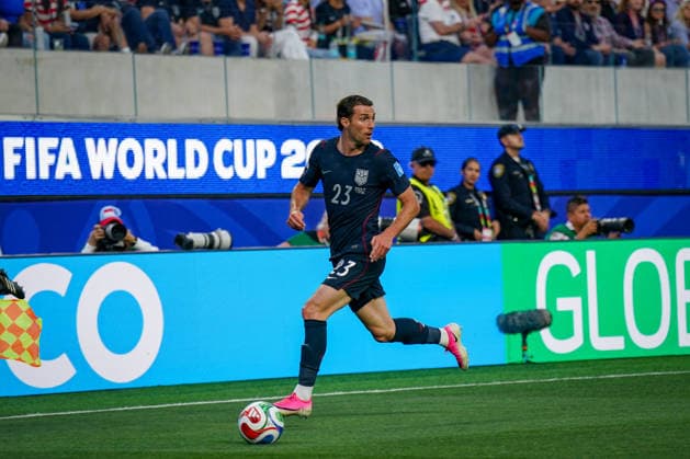 USA: Fußball FIFA World Cup, WM, Weltmeisterschaft, Fussball 2026 Gruppenphase Gruppe A Türkei vs USA SoFi Stadium (Inglewood, Los Angeles County, Kalifornien): Joe Scally (USA, 23) *** USA Soccer 2026 FIFA World Cup Group Stage Group A Turkey vs. USA SoFi Stadium, Inglewood, Los Angeles County, California Joe Scally, USA, 23 Copyright: xJOERANxSTEINSIEKx
