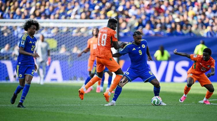June 25, 2026, Philadelphia, Pennsylvania, United States: Curacao JURGEN LOCADIA (9) in action against Ivory CoastoÂ¢Ã¢öÂ¬Ã¢Â¢s player, IBRAHIM SANGARE (18) during the Group E World Cup match at Philadelphia Stadium Philadelphia USA - ZUMArf1_ 20260625_spo_rf1_334 Copyright: xRickyxFitchettx