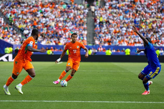 June 25, 2026, Philadelphia, Pennsylvania, USA: Cote D Ivoire dribbles the ball during the 2026 FIFA World Cup, WM, Weltmeisterschaft, Fussball Group E match at Philadelphia Stadium in Philadelphia, PA on June 25, 2026. Philadelphia USA - ZUMAm283 20260625_zsp_m283_043 Copyright: xBillyxMyersx