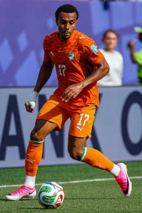 June 25, 2026, Philadelphia, Pennsylvania, USA: GUELA DOUE of Cote D Ivoire dribbles the ball during the 2026 FIFA World Cup, WM, Weltmeisterschaft, Fussball Group E match at Philadelphia Stadium in Philadelphia, PA on June 25, 2026. Philadelphia USA - ZUMAm283 20260625_zsp_m283_034 Copyright: xBillyxMyersx
