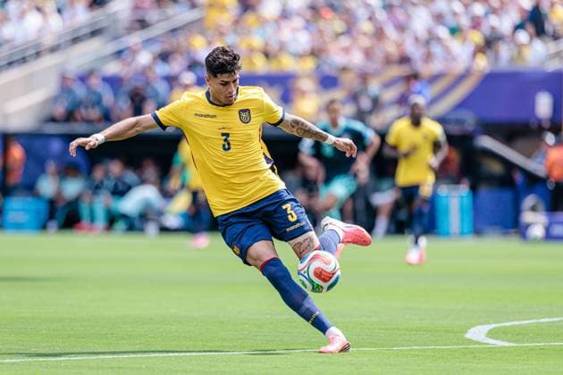 RECORD DATE NOT STATED match between Ecuador and Germany for the 2026 FIFA World Cup, WM, Weltmeisterschaft, Fussball New Jersey (USA), 06 25 2026 - World Cup Ecuador vs Germany. Player Piero Hincapie during the match between Ecuador and Germany in the FIFA World Cup 2026 group stage at MetLife Stadium on the afternoon of Thursday, June 25, 2026 in New Jersey, USA. Credit: Paulo H Dias PhD Press TheNews2.(Foto: Phd Press Thenews2 imago images) SPO  Copyright: xPHDxPRESSx