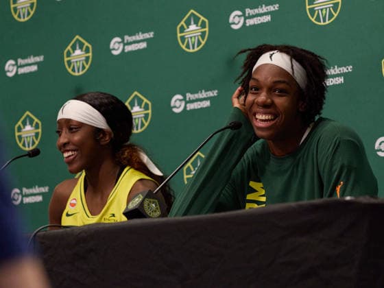 June 25, 2026, Seattle, Washington, USA: Seattle Storm guard FLAUJAE JOHNSON (4) and center DOMINIQUE MALONGA (14) speak at the post-game press conference, PK, Pressekonferenz following the WNBA, Basketball Damen, USA match between the Seattle Storm and New York Liberty at Climate Pledge Arena in Seattle. WNBA 2026: Seattle 99:88 New York  - ZUMAd218 20260625_zsp_d218_036 Copyright: xRichardxDizonx