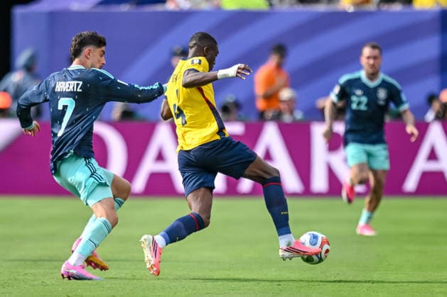 Kai Havertz (Germany) and Joel Ordonez (Ecuador) battle for the ball during the FIFA World Cup, WM, Weltmeisterschaft, Fussball 2026 Group E match between Ecuador and Germany at New York New Jersey Stadium on June 25, 2026 in East Rutherford, United States. (Photo by Harry Langer DeFodi Images) - *** Kai Havertz of Germany and Joel Ordonez of Ecuador battle for the ball during the 2026 FIFA World Cup Group E match between Ecuador and Germany at New York New Jersey Stadium on June 25, 2026, in East Rutherford, United States. Photo by Harry Langer, DeFodi Images