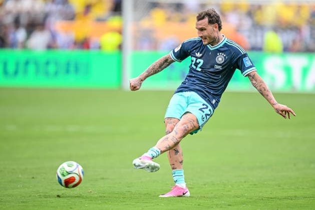 David Raum (Germany) controls the Ball during the FIFA World Cup, WM, Weltmeisterschaft, Fussball 2026 Group E match between Ecuador and Germany at New York New Jersey Stadium on June 25, 2026 in East Rutherford, United States. (Photo by Harry Langer DeFodi Images) - *** David Raum of Germany controls the ball during the 2026 FIFA World Cup Group E match between Ecuador and Germany at New York New Jersey Stadium on June 25, 2026, in East Rutherford, United States. Photo by Harry Langer, DeFodi Images