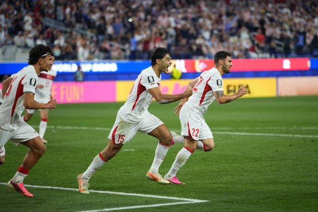 Turkiye v USA - FIFA World Cup, WM, Weltmeisterschaft, Fussball 2026 - Group D LOS ANGELES, CALIFORNIA - JUNE 25: Players of Turkiye celebrate after winning the 2026 FIFA World Cup First Stage Group D match between Turkiye and USA at the Los Angeles Stadium (SoFi Stadium) in Inglewood, California, United States on June 25, 2026. Tayfun Coskun Anadolu California United States. Editorial use only. Please get in touch for any other usage.  Copyright: x2026xAnadoluxTayfunxCoskunx