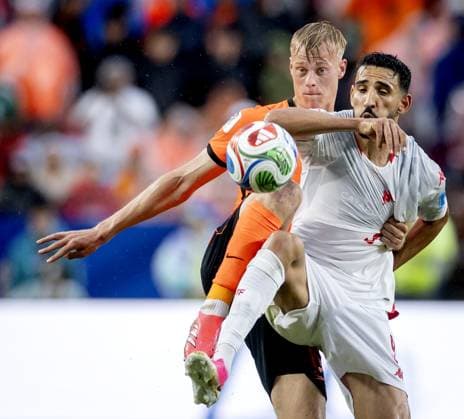 KANSAS - (lr) Jan Paul van Hecke of the Netherlands, Hazem Mastouri of Tunisia during the FIFA 2026 World Cup Group F match between Tunisia and the Netherlands at Kansas City Stadium on June 25, 2026, in Kansas, United States. KOEN VAN WEEL ANP FIFA World Cup, WM, Weltmeisterschaft, Fussball 2026 group stage 2026 xVIxANPxSportx xxANPxIVx 562018517 originalFilename: 562018517.jpg