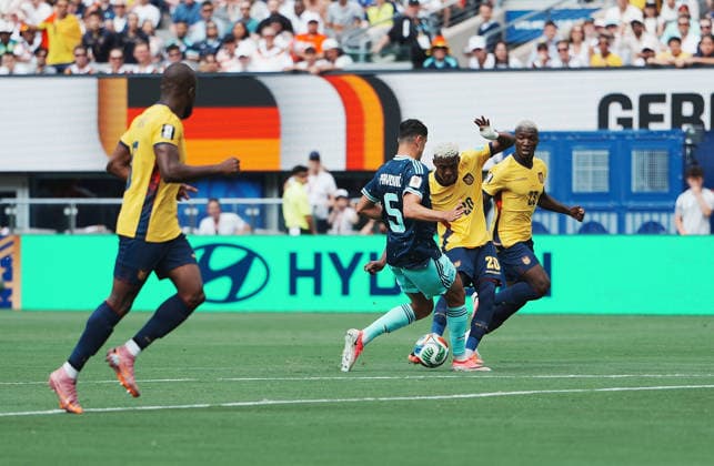 260626 -- NEW JERSEY, June 26, 2026 -- Nilson Angulo 2nd R of Ecuador shoots and scores during the group E match between Ecuador and Germany at the 2026 FIFA World Cup, WM, Weltmeisterschaft, Fussball at New York New Jersey Stadium in New Jersey, the United States, June 25, 2026. SPU.S.-NEW JERSEY-FOOTBALL-FIFA WORLD CUP-GROUP E-ECU VS GER XuxChang  (SP)U.S.-NEW JERSEY-FOOTBALL-FIFA WORLD CUP-GROUP E-ECU VS GER IMAGO XuxChang  imago images 0860042414