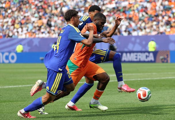 260626 -- PHILADELPHIA, June 26, 2026 -- Franck Kessie C of Cote d Ivoire competes during the group E match between Curacao and Cote d Ivoire at the 2026 FIFA World Cup, WM, Weltmeisterschaft, Fussball at Philadelphia Stadium in Philadelphia, the United States, June 25, 2026. SPU.S.-PHILADELPHIA-FOOTBALL-FIFA WORLD CUP-GROUP E-CUW VS CIV HuxXingyu  (SP)U.S.-PHILADELPHIA-FOOTBALL-FIFA WORLD CUP-GROUP E-CUW VS CIV IMAGO HuxXingyu  imago images 0860042612