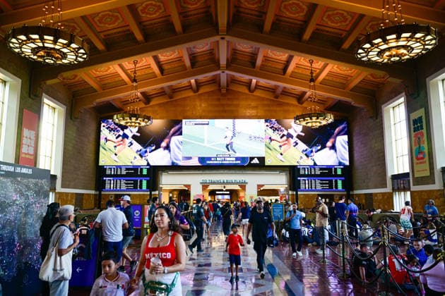 CA: Los Angeles World Cup 26 Fan Zone at The Heart of the City: Los Angeles Union Station Fans walk through the World Cup 26 Fan Zone at The Heart of the City at Los Angeles Union Station before the FIFA World Cup, WM, Weltmeisterschaft, Fussball 2026 Group D match between the United States and Türkiye on June 25, 2026, in Los Angeles, California. The free public fan zone featured live match broadcasts, entertainment, food, and interactive activities as supporters gathered to celebrate the tournament. Los Angeles United States Copyright: xWestonxHancockx xSOPAxImagesx Weston Hancock June 25 - 1960