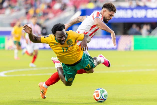 SANTA CLARA, CA - JUNE 25: Nestory Irankunda 17 of Australia is brought down in the box during the FIFA World Cup, WM, Weltmeisterschaft, Fussball Group D match between Paraguay and Australia on June 25, 2026 at San Francisco Bay Area Stadium in Santa Clara, CA. (Photo by Bob Kupbens Icon Sportswire) SOCCER: JUN 25 FIFA World Cup 26 Group D - Paraguay vs Australia EDITORIAL USE ONLY Icon260625030
