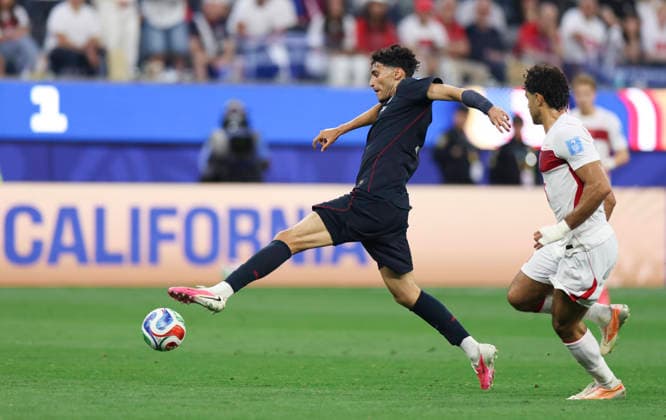(260626) -- LOS ANGELES, June 26, 2026 -- Ricardo Pepi (L) of the United States competes during a group D match between the United States and T¨¹rkiye at the 2026 FIFA World Cup, WM, Weltmeisterschaft, Fussball at Los Angeles Stadium in Los Angeles, the United States, June 25, 2026. ) (SP)U.S.-LOS ANGELES-FOOTBALL-FIFA WORLD CUP-GROUP D-USA VS TUR BaixXuefei 
