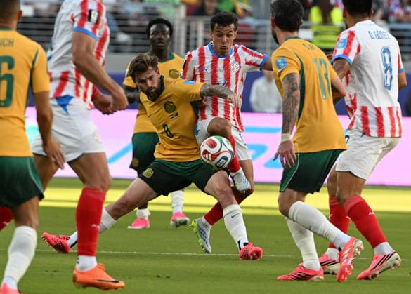 (260626) -- SAN FRANCISCO, June 26, 2026 -- Connor Metcalfe (C) of Australia competes during the group D match between Paraguay and Australia at the 2026 FIFA World Cup, WM, Weltmeisterschaft, Fussball at San Francisco Bay Area Stadium in San Francisco, the United States, June 25, 2026. (Photo by Xinhua) (SP)U.S.-SAN FRANCISCO-FOOTBALL-FIFA WORLD CUP-GROUP D-PRY VS AUS ZiyuxJulianxZhu 