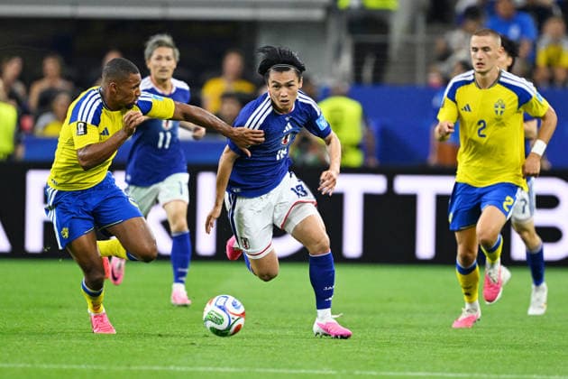 (L-R) Isak Hien (SWE), Ayase Ueda (JPN), JUNE 25, 2026 - Football Soccer : FIFA World Cup, WM, Weltmeisterschaft, Fussball 2026 Group F match between Japan 1-1 Sweden at Dallas Stadium in Arlington, Texas, USA.  aflo_335823149 KenjiroxMatsuox