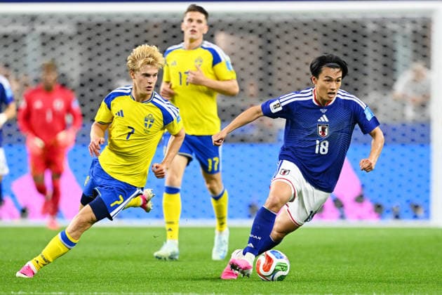 (L-R) Lucas Bergvall (SWE), Ayase Ueda (JPN), JUNE 25, 2026 - Football Soccer : FIFA World Cup, WM, Weltmeisterschaft, Fussball 2026 Group F match between Japan 1-1 Sweden at Dallas Stadium in Arlington, Texas, USA.  aflo_335824621 KenjiroxMatsuox