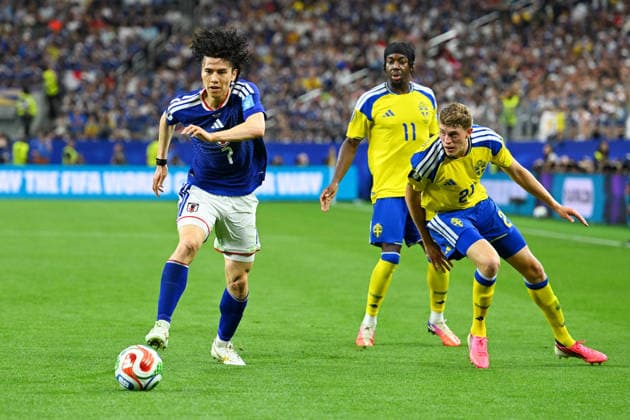 (L-R) Ao Tanaka (JPN), Anthony Elanga (SWE), Alexander Bernhardsson (SWE), JUNE 25, 2026 - Football Soccer : FIFA World Cup, WM, Weltmeisterschaft, Fussball 2026 Group F match between Japan 1-1 Sweden at Dallas Stadium in Arlington, Texas, USA.  aflo_335824622 KenjiroxMatsuox
