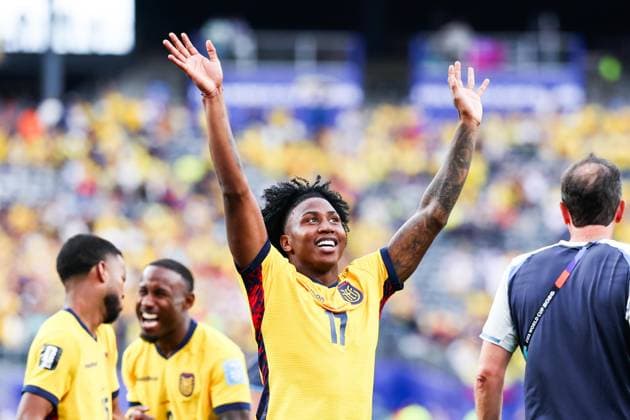 June 25, 2026, East Rutherford, Nj, United States of America: Angelo Preciado player of Ecuador celebrates qualifying for the knockout stage after defeating Germany 2-1 in the third round of Group E of the 2026 FIFA World Cup, WM, Weltmeisterschaft, Fussball group stage at New York New Jersey Stadium, in East Rutherford, United States, on Thursday, June 25, 2026.(Foto: Brazil Photo Press Brazil Photo Press) INTERNATIONAL East Rutherford United States of America - ZUMAv122 0860055793st Copyright: xWilliamxVolcovx