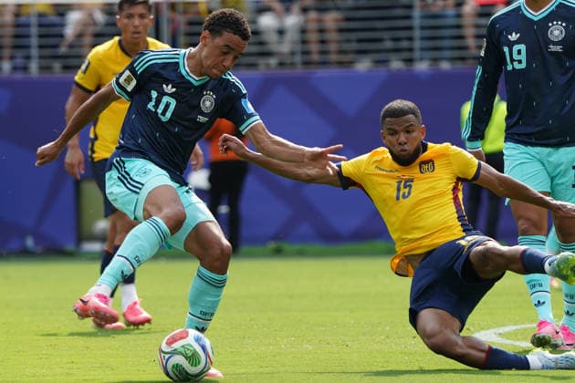Fussball , Weltmeisterschaft 2026, FIFA WM 2026, Fussball World Cup , Canada USA, Mexico-2026, Ecuador vs Deutschland Ecuador vs Germany Gruppenphase, Gruppen E , 25..06.2026, Metlife Stadium New York-New Jersey Jamal Musiala, Deutschland, Germany, GER pedro vite Foto Chai von der Laage FIFA regulations prohibit any use of photographs as image sequences and or quasi-video. EDITORIAL USE ONLY, *** Soccer, 2026 World Cup, FIFA World Cup 2026, Soccer World Cup, Canada, USA, Mexico 2026, Ecuador vs. Germany, Group Stage, Group E, June 25, 2026, MetLife Stadium, New York, New Jersey, Jamal Musiala, Germany, GER, Pedro Vite, Photo by Chai von der Laage. FIFA regulations prohibit any use of photographs as image sequences and or quasi-video. EDITORIAL USE ONLY,