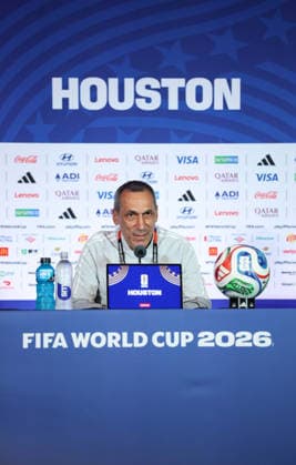 (260626) -- HOUSTON, June 26, 2026 -- Georgios Donis, head coach of Saudi Arabia, attends a press conference, PK, Pressekonferenz at the 2026 FIFA World Cup, WM, Weltmeisterschaft, Fussball in Houston, the United States, on June 25, 2026. ) (SP)U.S.-HOUSTON-FOOTBALL-FIFA WORLD CUP-PRESS CONFERENCE-SAUDI ARABIA LixMing 
