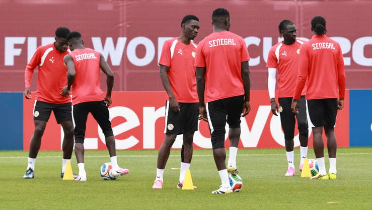 (260626) -- TORONTO, June 26, 2026 -- Players of Senegal attend a training session at the FIFA World Cup, WM, Weltmeisterschaft, Fussball 2026 in Toronto, Canada on June 25, 2026. (Photo by Xinhua) (SP)CANADA-TORONTO-FOOTBALL-FIFA WORLD CUP-TRAINING-SENEGAL YangxShu 