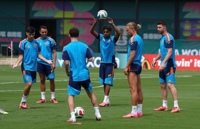 (260626) -- GUADALAJARA, June 26, 2026 -- Players of Spain attend a training session at the 2026 FIFA World Cup, WM, Weltmeisterschaft, Fussball in Guadalajara, Mexico, June 25, 2026. (Photo by Xinhua) (SP)MEXICO-GUADALAJARA-FIFA WORLD CUP-SPAIN-TRAINING MartinxZabala 