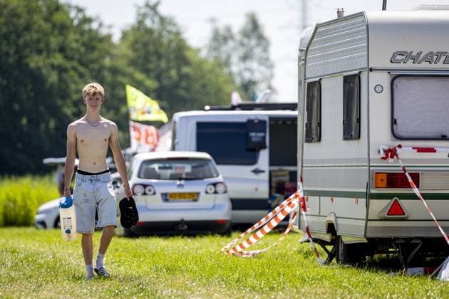 ASSEN - Race fans at TT campsite Oostra ahead of the 95th edition of the TT of Assen. WOUTER DE WILDE ANP xVIxANPxSportx xxANPxIVx 562054674 originalFilename: 562054674.jpg