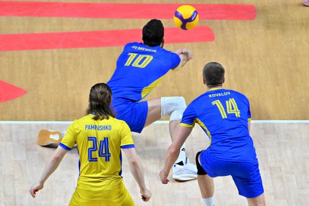 LJUBLJANA, SLOVENIA - JUNE 26: Yurii Semeniuk of Ukraine (C) in action during the FIVB Men s Volleyball Nations League match between Ukraine and Canada at Arena Stozice, Ljubljana on June 26, 2026 in Ljubljana, Slovenia. (Photo by Igor Kupljenik Sports Press Photo).  Copyright: xIgorxKupljenikx xSPPx Sportspressphoto_SPR177409
