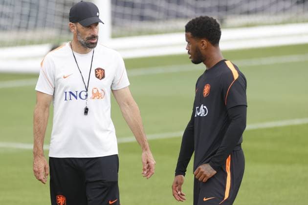 KANSAS CITY, 26-06-2026, KC Current Training Facility , Training of the Netherlands team, the day after their match against Tunesia. Picture shows Ruud van Nistelrooij and Jorrel Hato Netherlands training at KC Current (World Cup 2026)  x204662845x Copyright:
