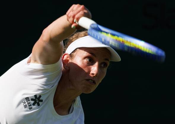 Sport Bilder des Tages Belgian Elise Mertens pictured in action during the afternoon training session during the preparations ahead of the Wimbledon grand slam tennis tournament in London, Britain, Friday 26 June 2026. The main tournament is starting on Monday 29th June. BENOITxDOPPAGNE  x179416344x
