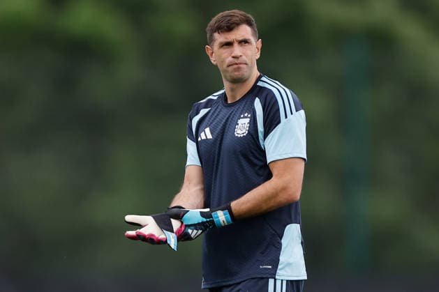 Argentina s goalkeeper Emiliano Martinez attends a training session of the team at Compass Minerals National Performance Center, in Kansas City, USA, 26 June 2026. Argentina s training session !ACHTUNG: NUR REDAKTIONELLE NUTZUNG!  Copyright: xJUANxIGNACIOxRONCORONIx GRAF6487 20260626-55020721298_1