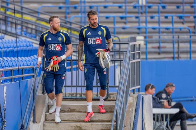 260626 Goalkeeper Viktor Johansson and goalkeeper Kristoffer Nordfeldt of the Swedish national football team at a training session during day 16 of the FIFA World Cup, WM, Weltmeisterschaft, Fussball 2026 on June 26, 2026 in Dallas. Photo: Petter Arvidson BILDBYRAN kod PA PA1260 fotboll football soccer fotball vm fotbolls-vm fotball-vm fotbolls-vm 2026 fifa world cup 2026 träning practice training sverige sweden sverige a day 16 bbeng *** 260626 Goalkeepers Viktor Johansson and Kristoffer Nordfeldt of the Swedish national soccer team at a training session on Day 16 of the 2026 FIFA World Cup on June 26, 2026 in Dallas. Photo by Petter Arvidson, BILDBYRAN. Code: PA PA1260. soccer, football, soccer World Cup, 2026 FIFA World Cup, training, Sweden, Sweden A, day 16 bbeng  Copyright: PETTERxARVIDSON BB260626PA005
