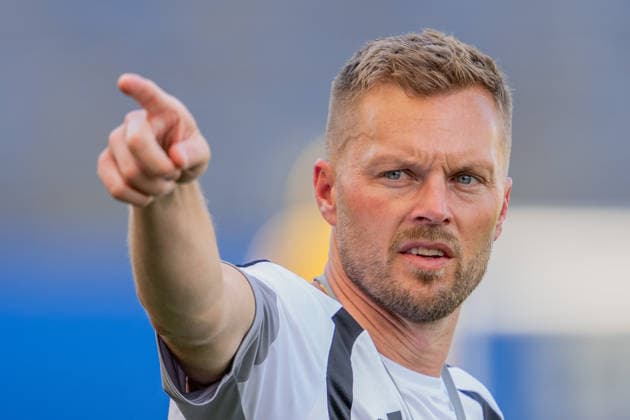 260626 Assistant coach Sebastian Larsson of the Swedish national football team at a training session during day 16 of the FIFA World Cup, WM, Weltmeisterschaft, Fussball 2026 on June 26, 2026 in Dallas. Photo: Petter Arvidson BILDBYRAN kod PA PA1260 fotboll football soccer fotball vm fotbolls-vm fotball-vm fotbolls-vm 2026 fifa world cup 2026 träning practice training sverige sweden sverige a day 16 bbeng *** 260626 Assistant coach Sebastian Larsson of the Swedish national soccer team at a training session on day 16 of the 2026 FIFA World Cup on June 26, 2026 in Dallas. Photo by Petter Arvidson, BILDBYRAN. Code: PA PA1260. soccer, football, soccer, World Cup, soccer World Cup, soccer World Cup, soccer World Cup 2026, FIFA World Cup 2026, training, practice, Sweden, Sweden A, day 16 bbeng  Copyright: PETTERxARVIDSON BB260626PA033