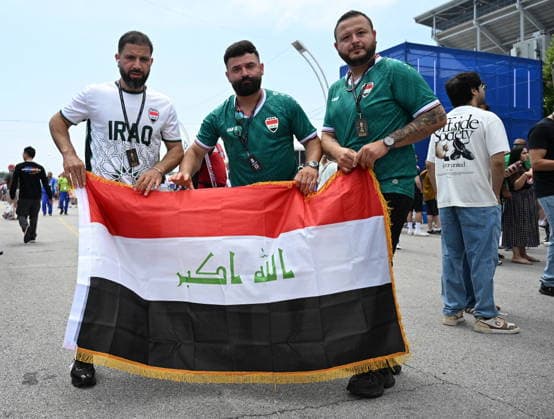 RECORD DATE NOT STATED FIFA World Cup, WM, Weltmeisterschaft, Fussball 2026 - Group I - Senegal vs Iraq Supporters of Itaq pose for photos as they make their way to the stadium ahead of the FIFA World Cup 2026 group stage match Senegal against Iraq, in Toronto, Canada, 26 June 2026. TORONTO United States  Copyright: xEDUARDOxLIMAx
