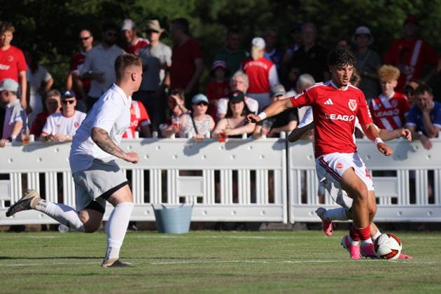 42 Jannis Zaydan (Energie Cottbus, r.) Fussball Testspiel 2026 2027 SV Lok Calau - FC Energie Cottbus *** 42 Jannis Zaydan, Energie Cottbus, right foot; soccer friendly match 2026–2027: SV Lok Calau vs. FC Energie Cottbus