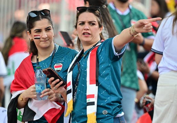 RECORD DATE NOT STATED FIFA World Cup, WM, Weltmeisterschaft, Fussball 2026 - Group I - Senegal vs Iraq Supporters of Itaq pose for photos ahead of the FIFA World Cup 2026 group stage match Senegal against Iraq, in Toronto, Canada, 26 June 2026. TORONTO United States  Copyright: xEDUARDOxLIMAx