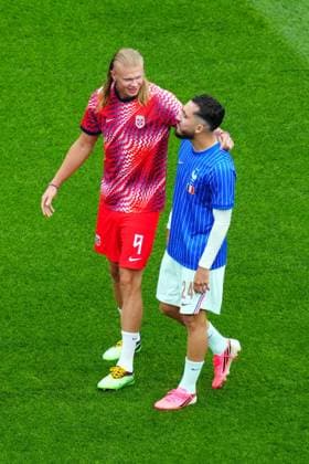 Rayan Cherki of France and Erling Haaland of Norway during the warm-up Norway v France, 2026 FIFA World Cup, WM, Weltmeisterschaft, Fussball Group I, Football, Boston Stadium, Foxborough, Massachusetts, USA - 26 Jun 2026Foxborough Boston Stadium Massachusetts (MA) United States of America EDITORIAL USE ONLY No use with unauthorised audio, video, data, fixture lists, club league logos or live services. Online in-match use limited to 120 images, no video emulation. No use in betting, games or single club league player publications.  Copyright: xJavierxGarcia Shutterstockx 16964347i