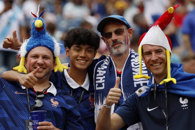 FIFA World Cup, WM, Weltmeisterschaft, Fussball 2026 - Group I - Norway vs France Supporters of France pose for photographs before the FIFA World Cup 2026 group stage match Norway against France, in Boston, USA, 26 June 2026. BOSTON United States  Copyright: xGREGxM.xCOOPERx