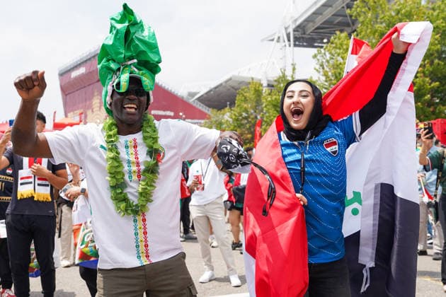 Sport Bilder des Tages Senegal v Iraq - 2026 FIFA World Cup, WM, Weltmeisterschaft, Fussball Group I Senegales and Iraqi fans during the 2026 FIFA World Cup Group I match between Senegal and Iraq at Toronto Stadium. on June 26, 2026 in Toronto, Canada. (Photo by Leonardo Ramirez Eyepix Group) Copyright: xLeonardoxRamirezx xEyepixxGroupx LR26062026-09995