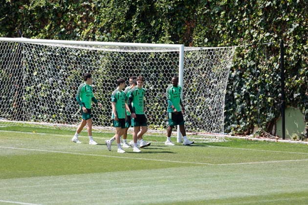 FIFA World Cup, WM, Weltmeisterschaft, Fussball 2026 - Mexico s training session Mexico s players participate in a training session of Mexico s national team, Nationalteam in Mexico City, Mexico, 26 June 2026. Mexico City Mexico  Copyright: xSASHENKAxGUTIERREZx