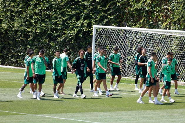 FIFA World Cup, WM, Weltmeisterschaft, Fussball 2026 - Mexico s training session Mexico s players participate in a training session of Mexico s national team, Nationalteam in Mexico City, Mexico, 26 June 2026. Mexico City Mexico  Copyright: xSASHENKAxGUTIERREZx