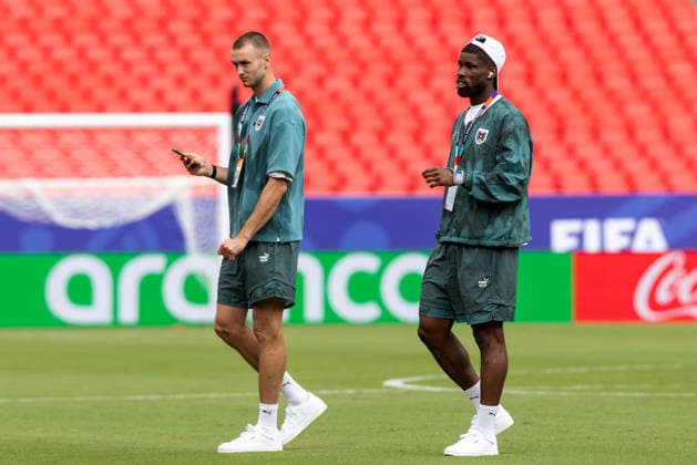 SOCCER - FIFA World Cup, WM, Weltmeisterschaft, Fussball 2026 KANSAS CITY,MISSOURI,USA,26.JUN.26 - SOCCER - FIFA World Cup 2026, group stage, Algeria vs Austria, preview, pitch walk team AUT. Image shows Sasa Kalajdzic and Kevin Danso (AUT).  GEPAxpictures xArminxRauthner