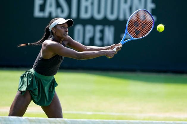 Lexus Eastbourne Open - Day Five Asia Muhammad of the United States plays with partner Fanny Stollar of Hungary during their semifinal doubles match against Gabriela Dabrowski of Canada and Luisa Stefani of Brazil at the 2026 Lexus Eastbourne Open Women s tennis tournament at the Devonshire Park Lawn Tennis Club in Eastbourne, England, on June 26, 2026. Eastbourne United Kingdom  Copyright: xOwenxHammondx originalFilename:hammond-2026lexu260626_npqS8.jpg