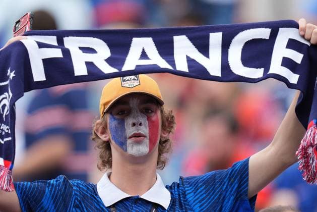 France fan ahead of kick-off Norway v France, 2026 FIFA World Cup, WM, Weltmeisterschaft, Fussball Group I, Football, Boston Stadium, Foxborough, Massachusetts, USA - 26 Jun 2026Foxborough Boston Stadium Massachusetts (MA) United States of America EDITORIAL USE ONLY No use with unauthorised audio, video, data, fixture lists, club league logos or live services. Online in-match use limited to 120 images, no video emulation. No use in betting, games or single club league player publications.  Copyright: xIsmaelxAdnan Shutterstockx 16964355r