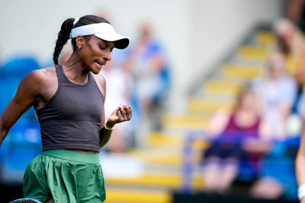 Lexus Eastbourne Open - Day Five Asia Muhammad of the United States plays with partner Fanny Stollar of Hungary during their semifinal doubles match against Gabriela Dabrowski of Canada and Luisa Stefani of Brazil at the 2026 Lexus Eastbourne Open Women s tennis tournament at the Devonshire Park Lawn Tennis Club in Eastbourne, England, on June 26, 2026. Eastbourne United Kingdom  Copyright: xOwenxHammondx originalFilename:hammond-2026lexu260626_npVLV.jpg